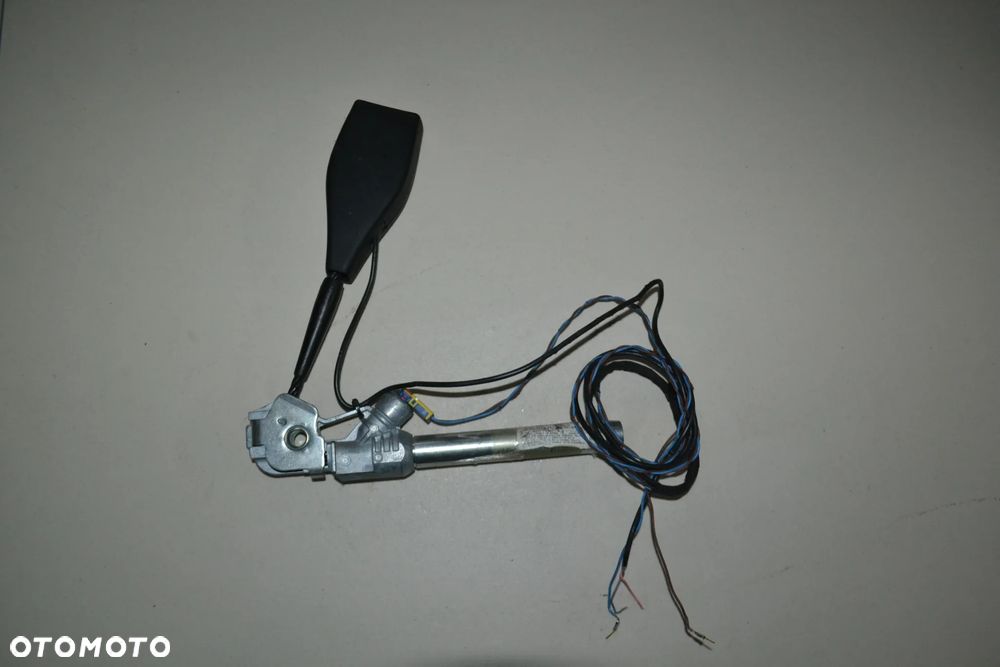 MERCEDES CITAN W415 RENAULT KANGOO II ZAPIĘCIE ZAPINKA PASA BEZPIECZEŃSTWA LEWY PRZÓD PRZEDNI NAPINACZ 8200448862 - 1