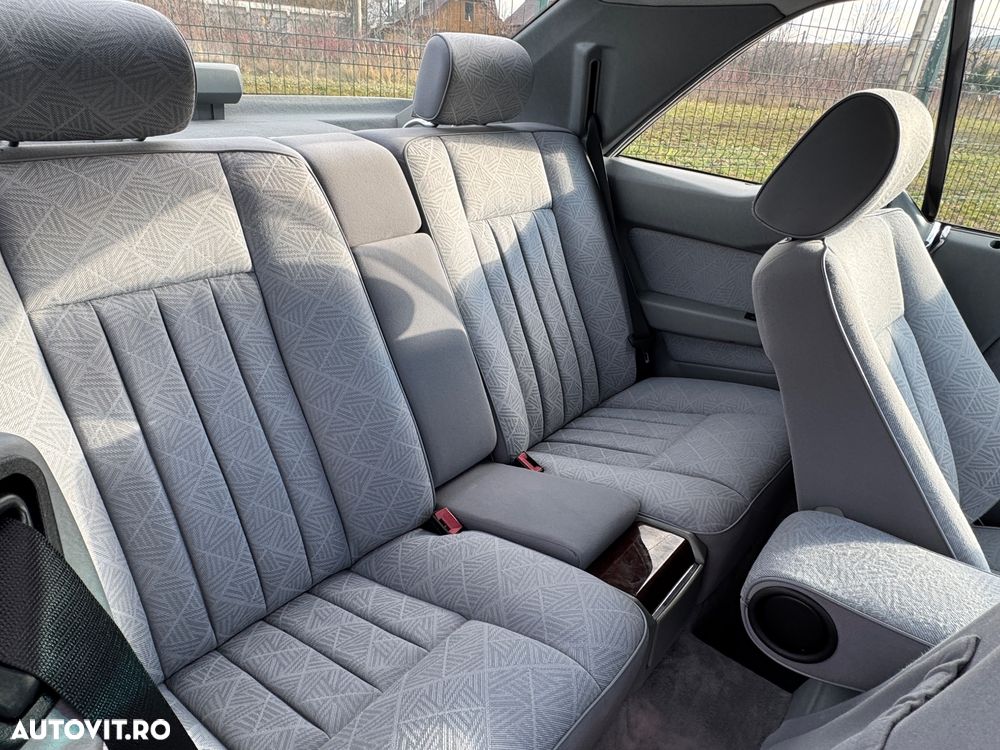 Mercedes-Benz W124 - 16