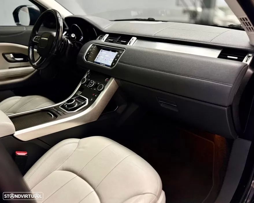 Land Rover Range Rover Evoque 2.0 D150 AWD R-Dynamic HSE Auto - 26