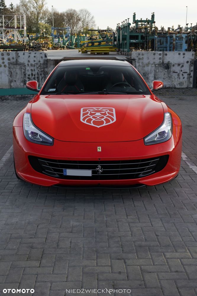 Ferrari GTC4Lusso - 1