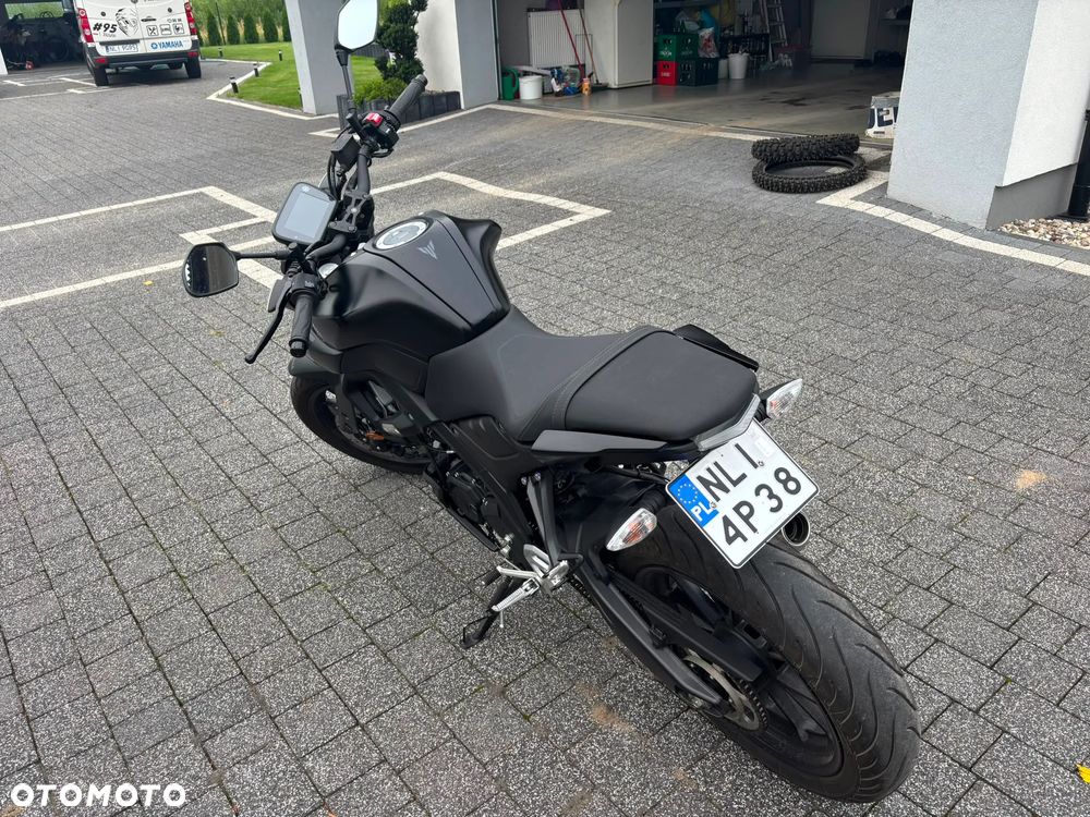 Yamaha MT - 2