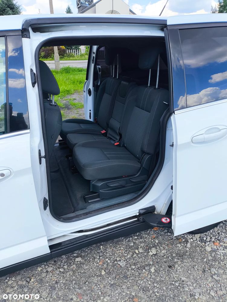 Ford Grand C-MAX - 13