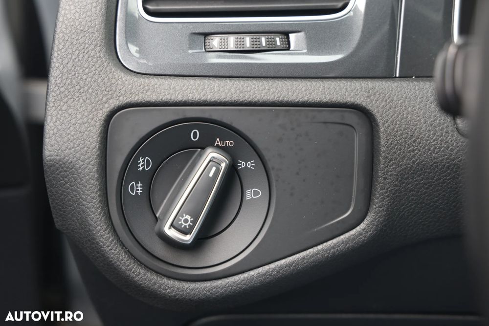 Volkswagen Golf 1.6 TDI SCR Comfortline - 23