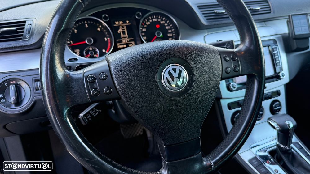 VW Passat Variant 2.0 TDI DPF DSG Sportline - 10