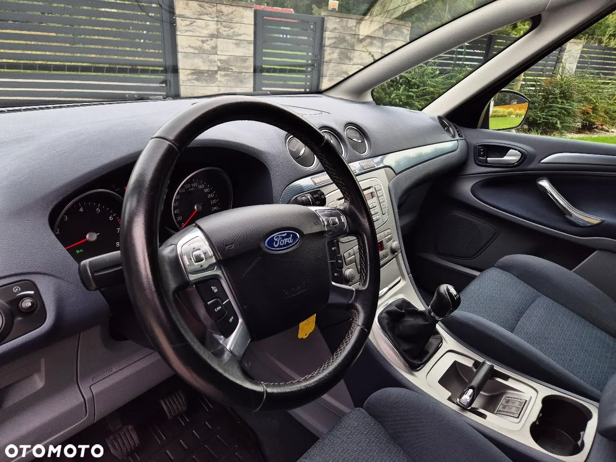 Ford S-Max - 15