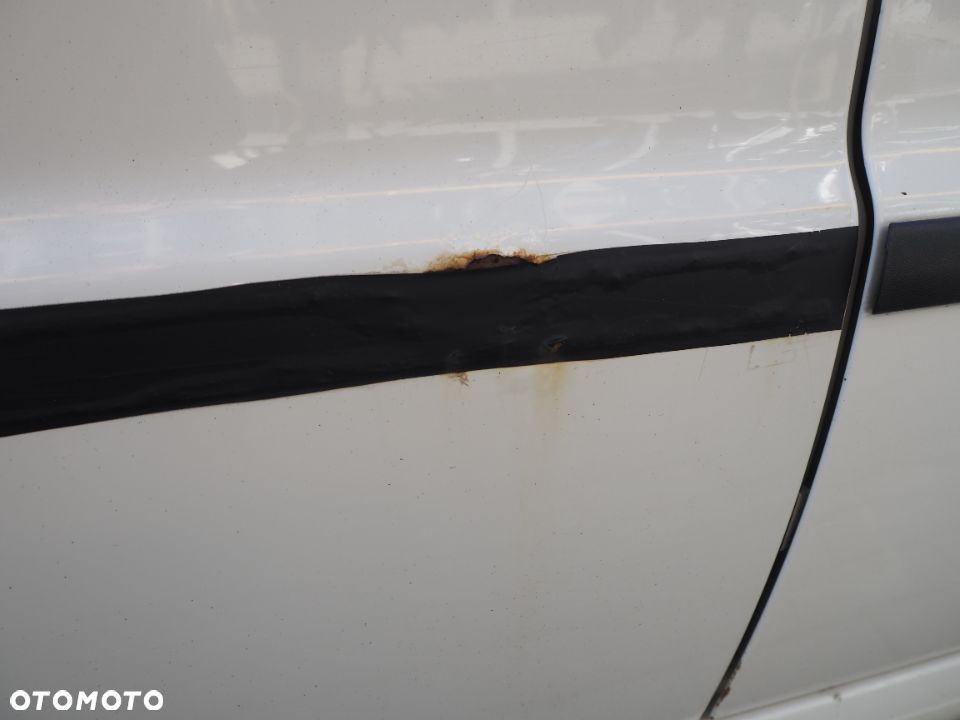 Drzwi Prawe Tylne Tył VW Polo Kolor: LB9A - 13
