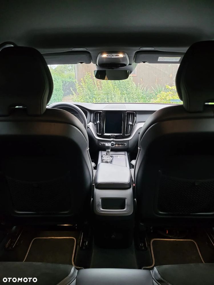 Volvo XC 60 T5 R-Design - 22