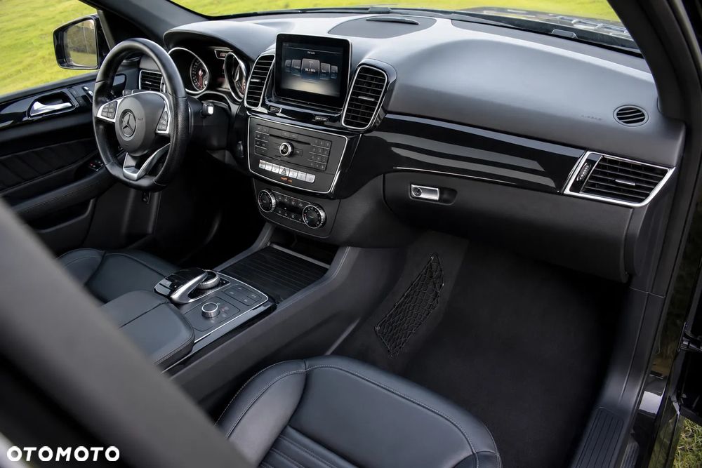 Mercedes-Benz GLE 350 d 4Matic 9G-TRONIC AMG Line - 12