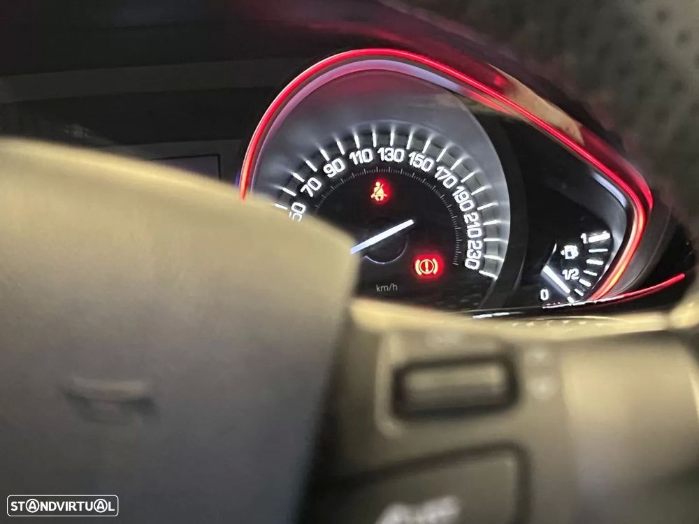 Peugeot 2008 1.2 PureTech GT Line - 30