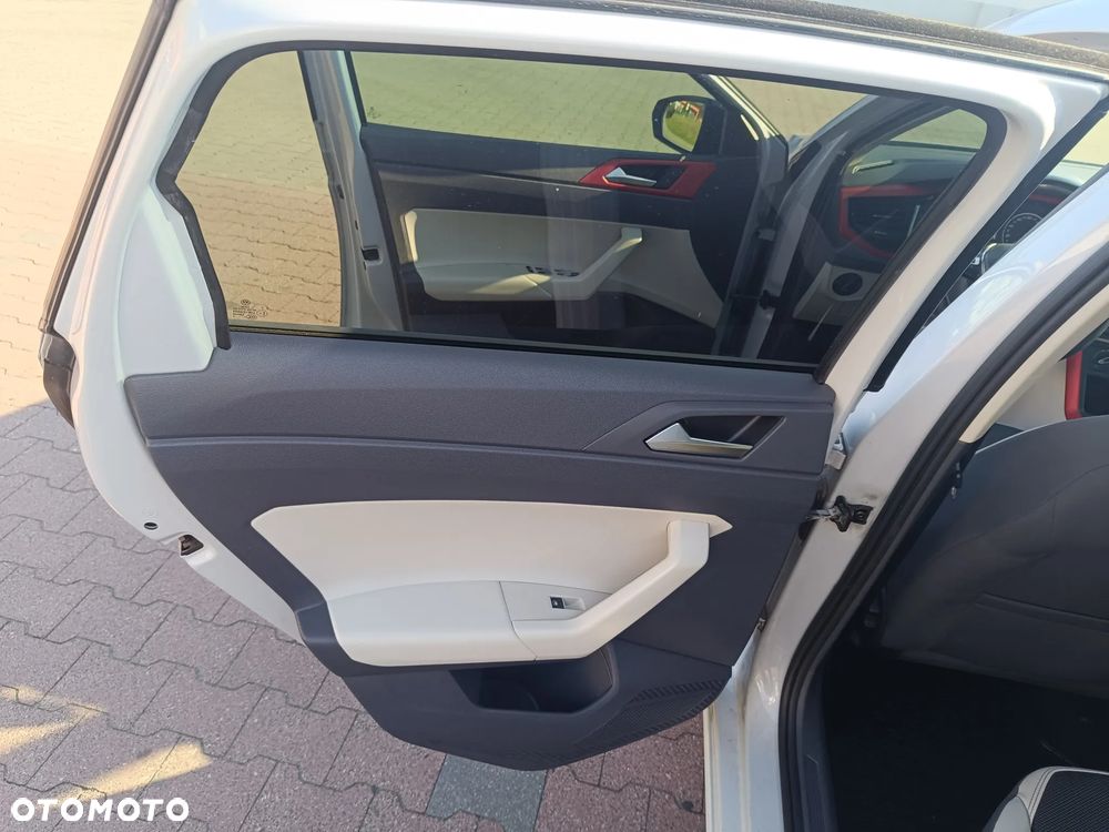 Volkswagen Polo 1.0 TSI Beats - 20