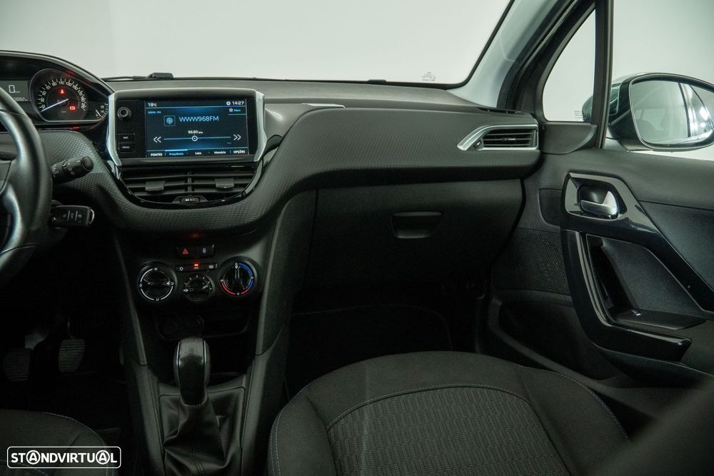 Peugeot 208 1.2 PureTech Style - 36