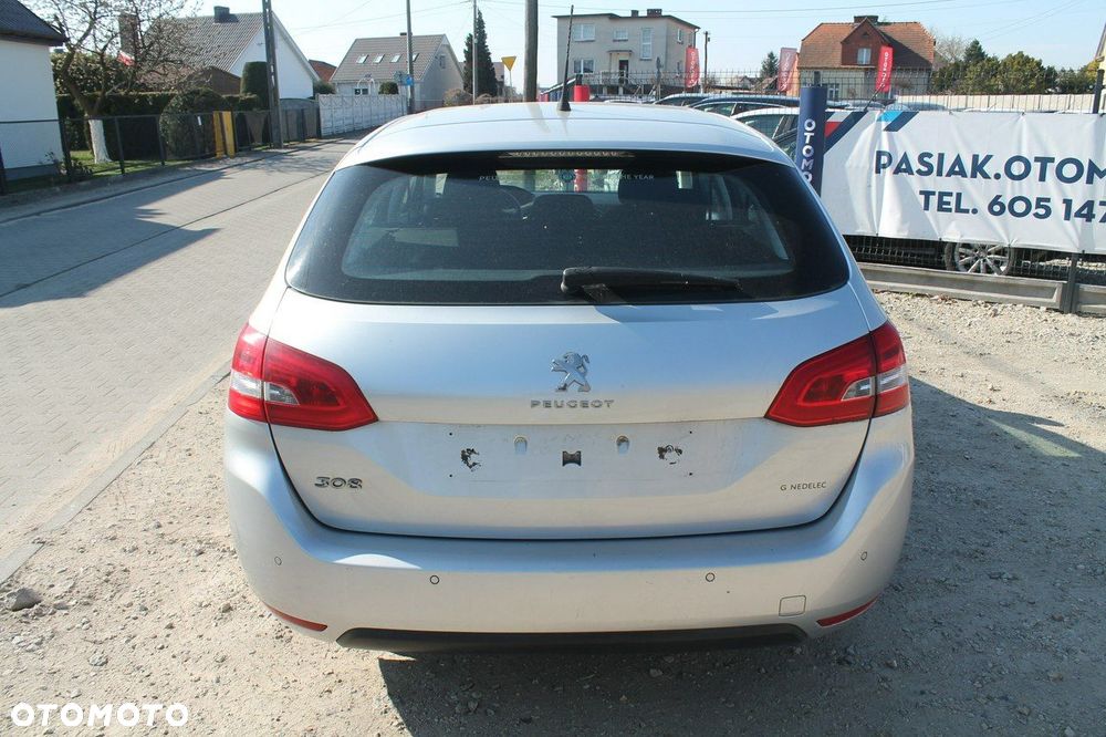 Peugeot 308 - 6