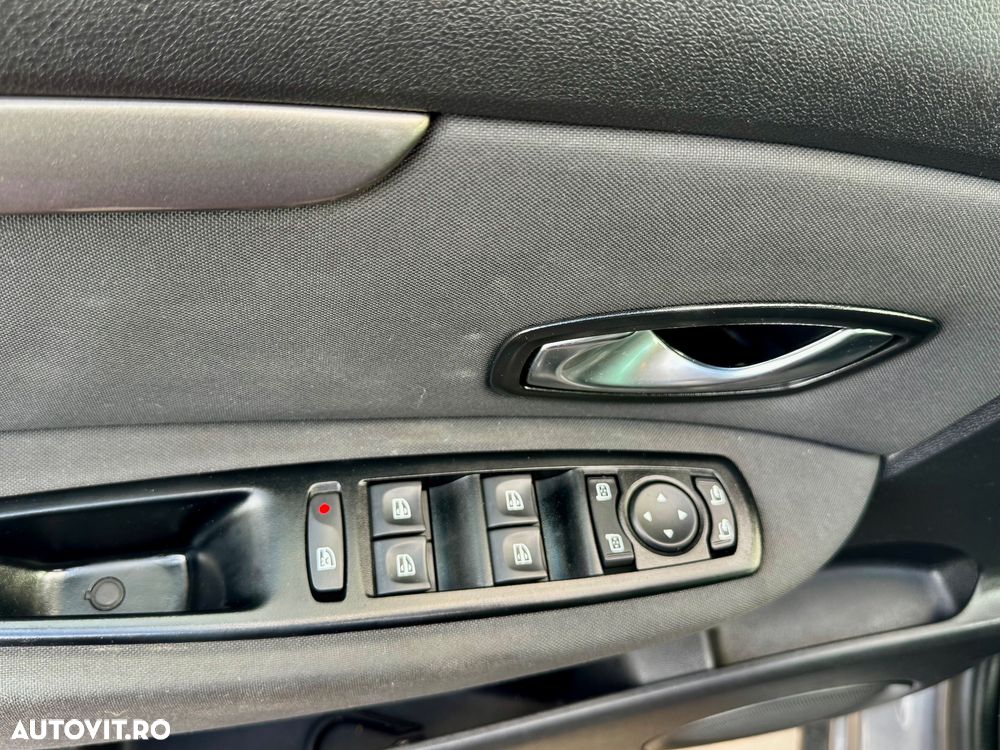 Renault Scenic - 26