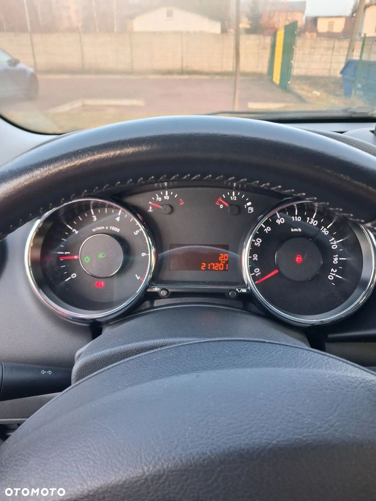 Peugeot 3008 1.6 Premium - 6