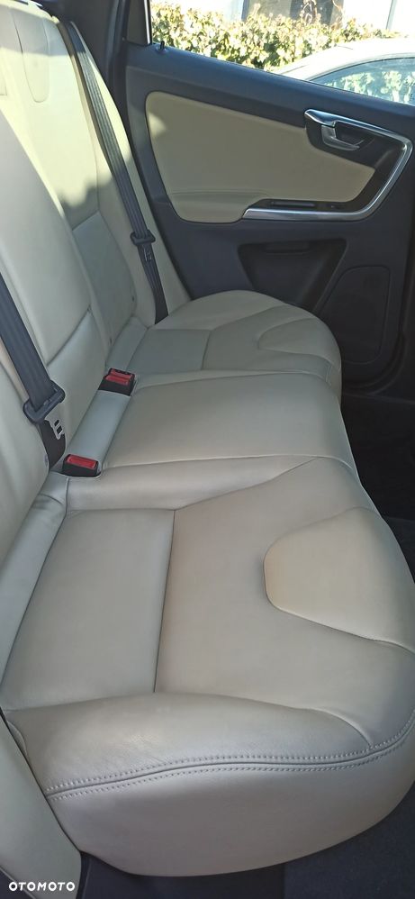 Volvo XC 60 D4 AWD Summum - 13