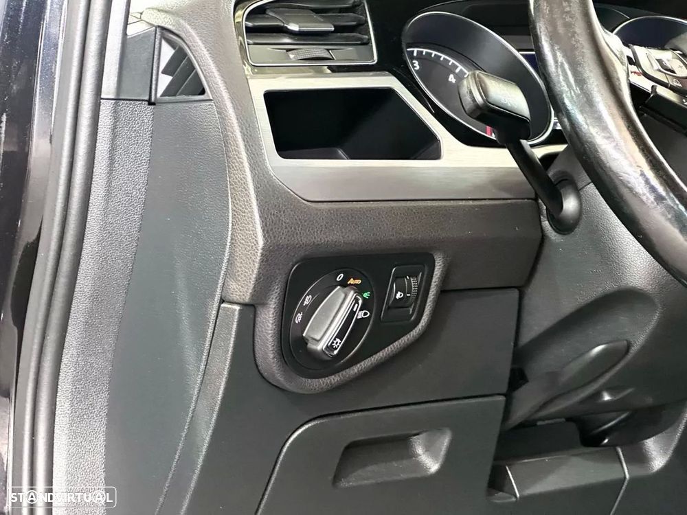 VW Touran 1.6 TDI Highline - 21