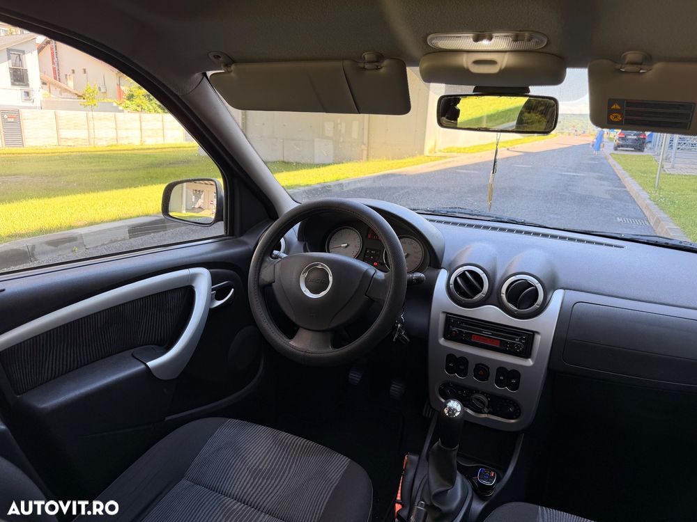 Dacia Logan MCV K90 1.6 16v Laureate - 16