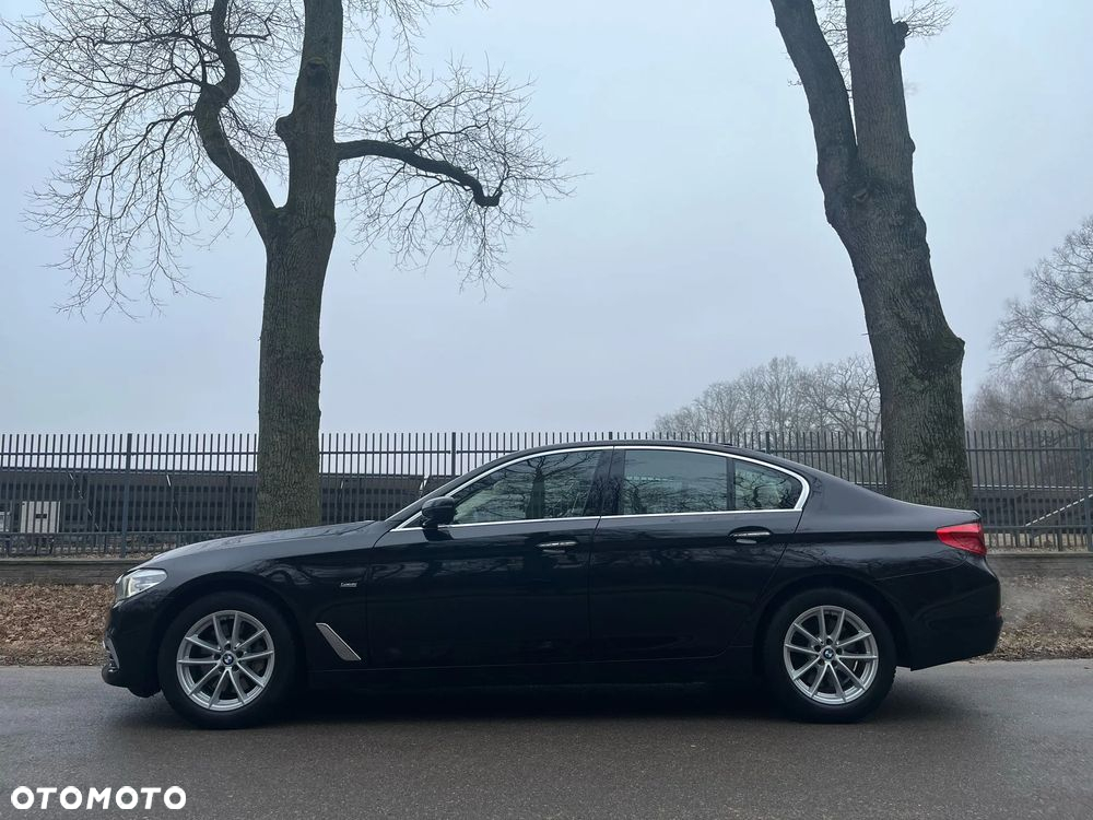 BMW Seria 5 530d Luxury Line - 11
