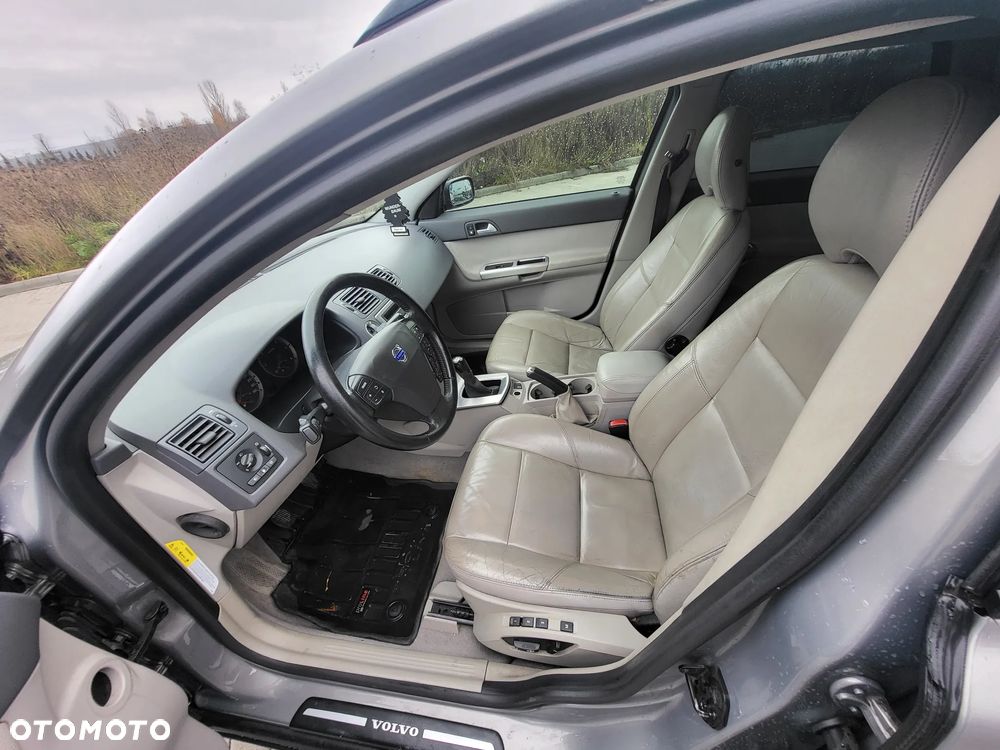 Volvo V50 2.0D Summum - 10