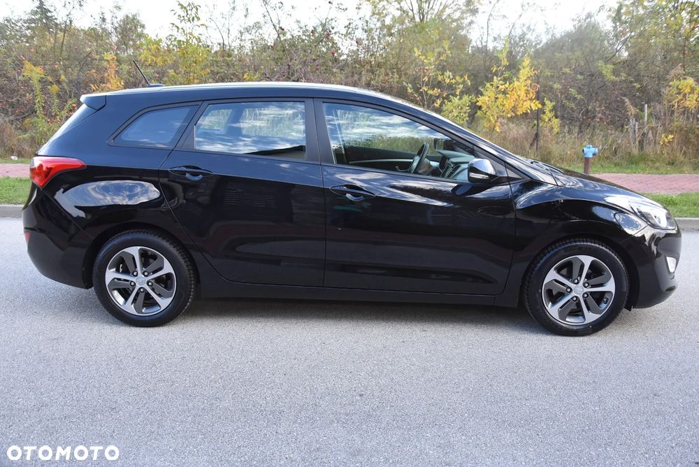 Hyundai i30 blue 1.4 Classic Navigation - 12