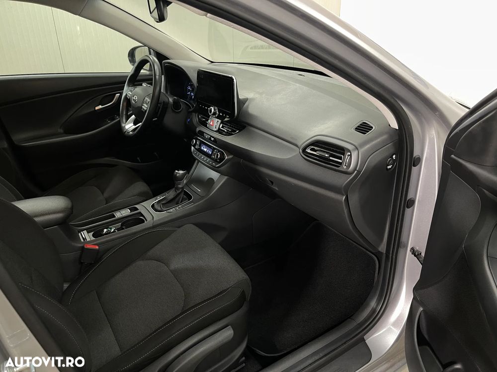 Hyundai i30 1.6 CRDI DCT Select - 10