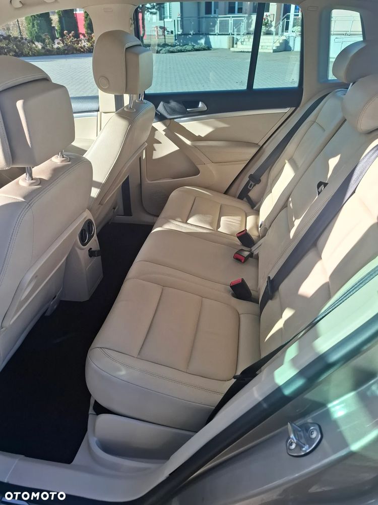 Volkswagen Tiguan - 12