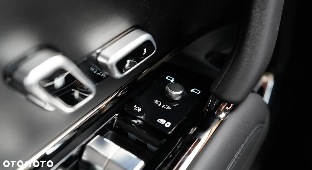 Land Rover Range Rover Sport S 3.0 D300 mHEV Dynamic SE - 17