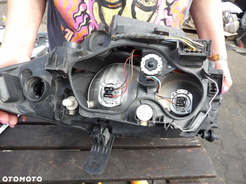 BMW - E87 - LIFT - PRAWA LAMPA PRZEDNIA - ORYGINAŁ - EUROPA - 7263640 - 10