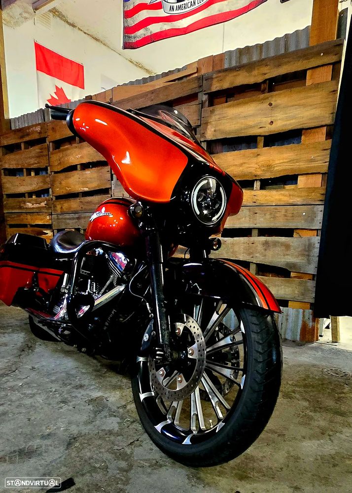 Harley-Davidson FLHXS - 9