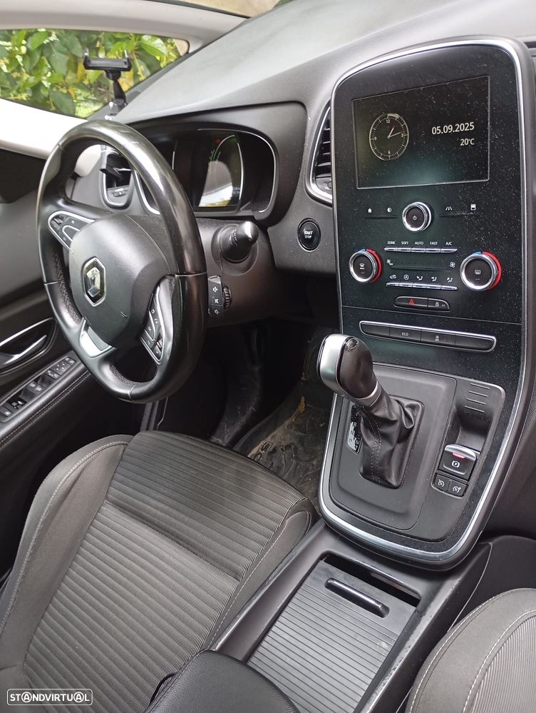 Renault Grand Scénic - 16