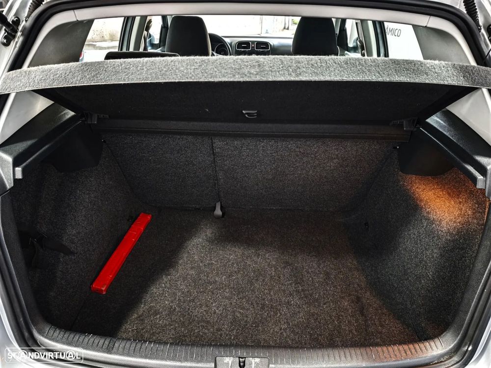 VW Golf 1.6 TDi Confortline - 21