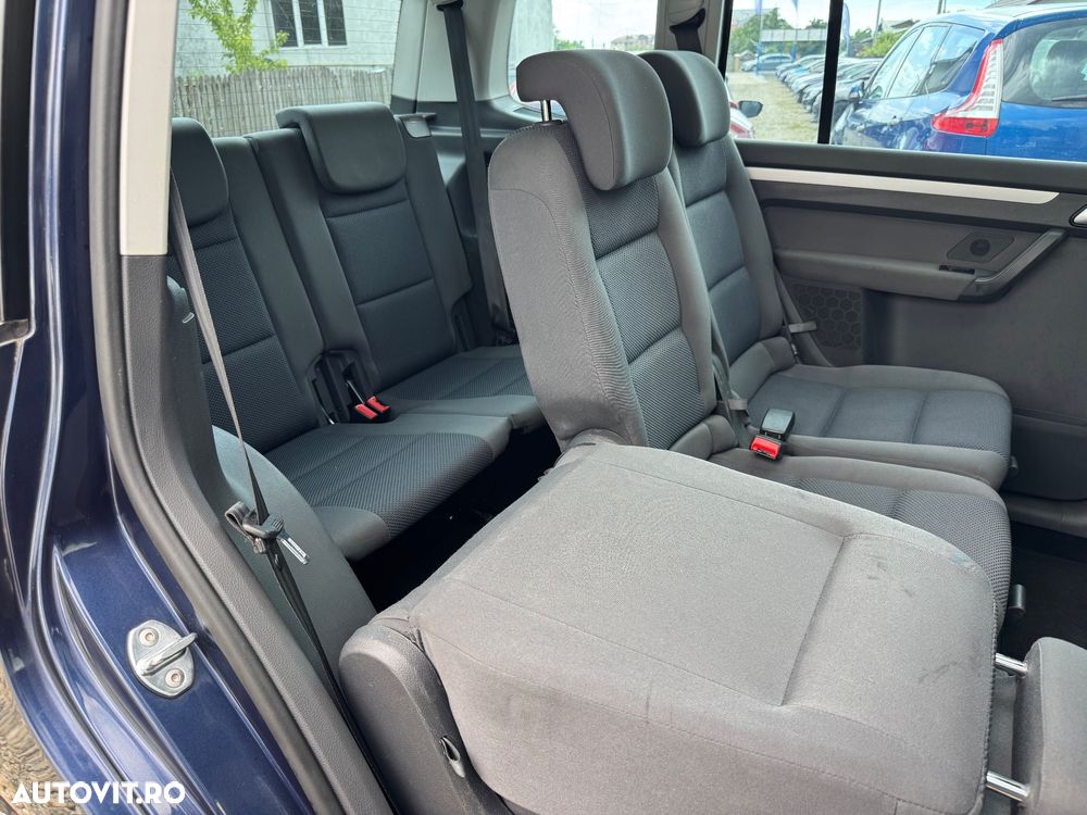 Volkswagen Touran 1.6 TDI DPF Comfortline - 4