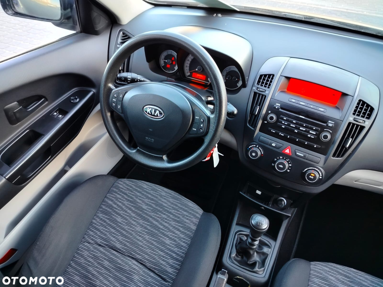 Kia Ceed 1.4 CVVT Attract - 20
