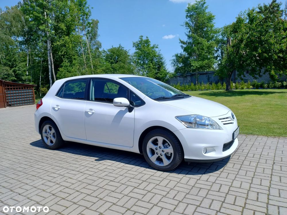 Toyota Auris 1.6 Club - 2