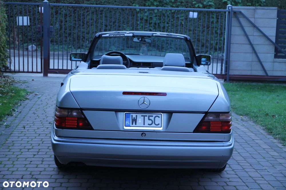 Mercedes-Benz W124 (1984-1993) - 32