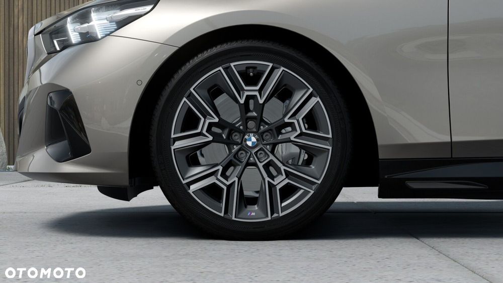BMW i5 - 7