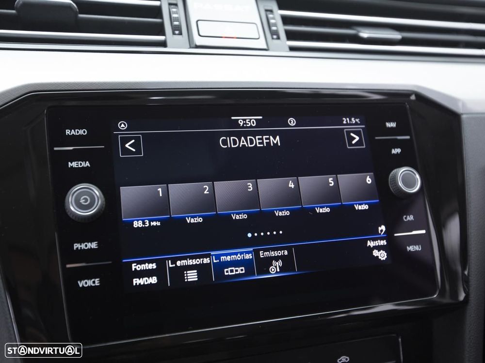 VW Passat Variant 2.0 TDI Business DSG - 20