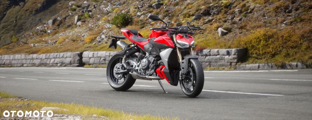 Ducati Streetfighter V2 - 2
