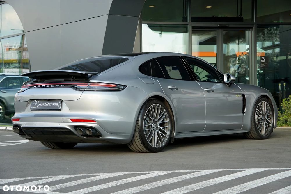 Porsche Panamera 4 E-Hybrid - 7