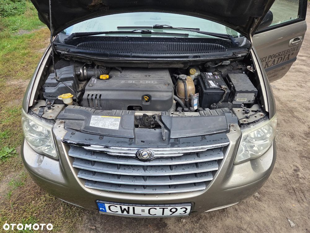Chrysler Grand Voyager 2.8 CRD SE - 21