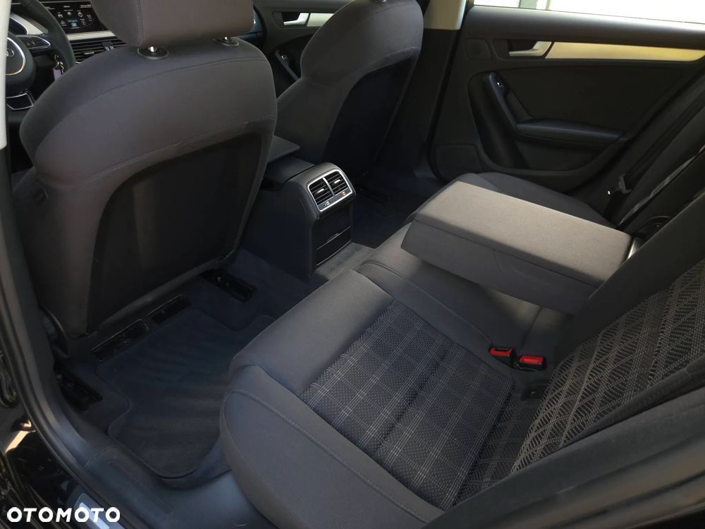 Audi A4 Avant 2.0 TDI DPF quattro S tronic S line Sportpaket - 37