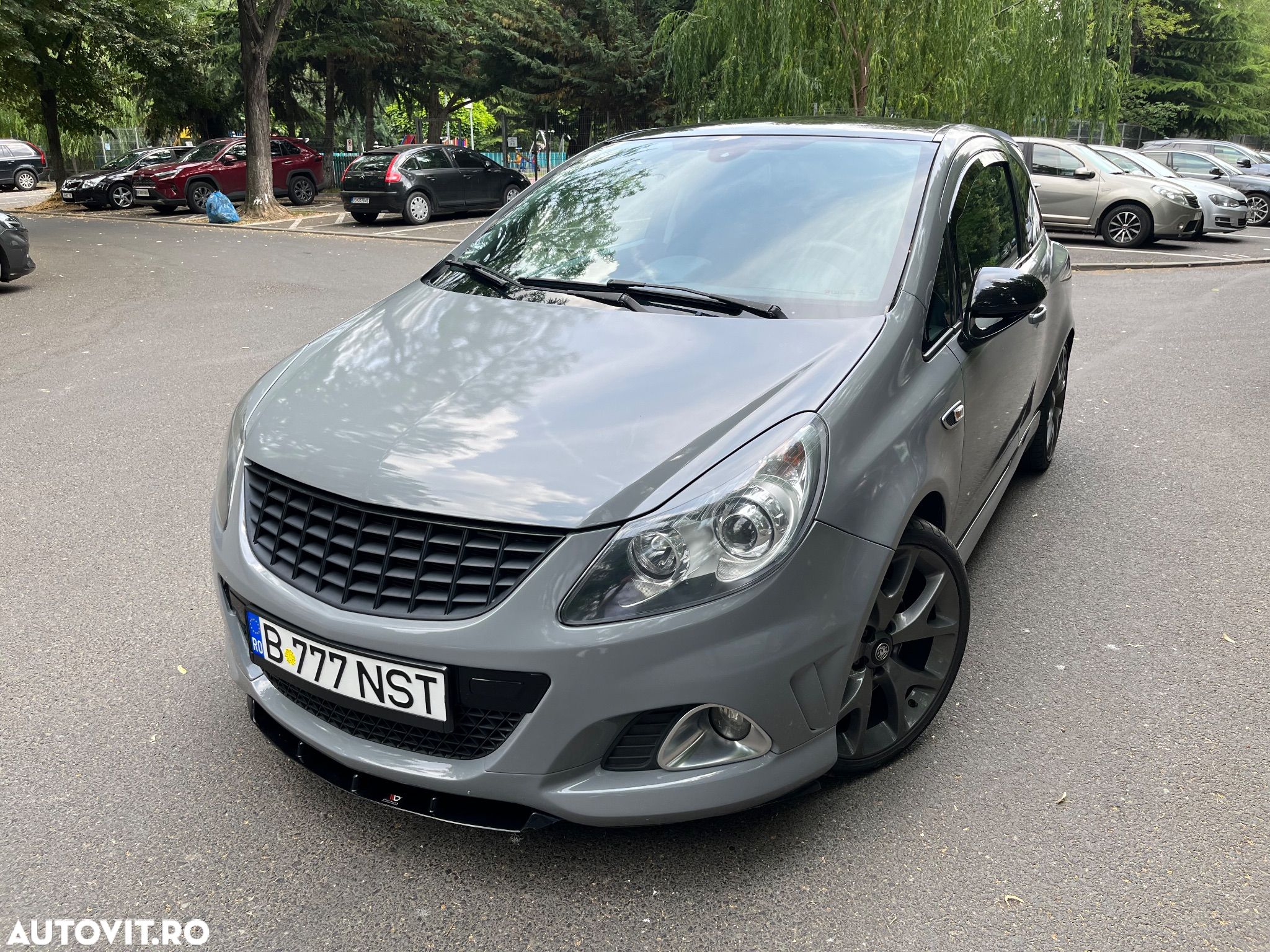 Opel Corsa 1.6 Turbo OPC - 2