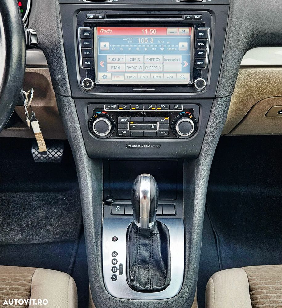 Volkswagen Golf - 6