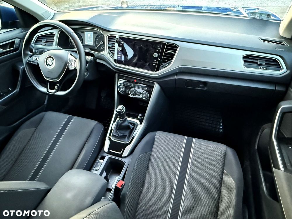 Volkswagen T-Roc - 12