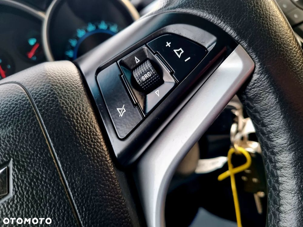 Chevrolet Cruze 1.8 LT - 17