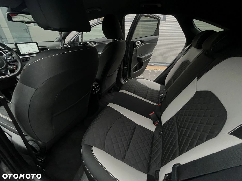 Kia ProCeed 1.6 CRDi GT Line - 20