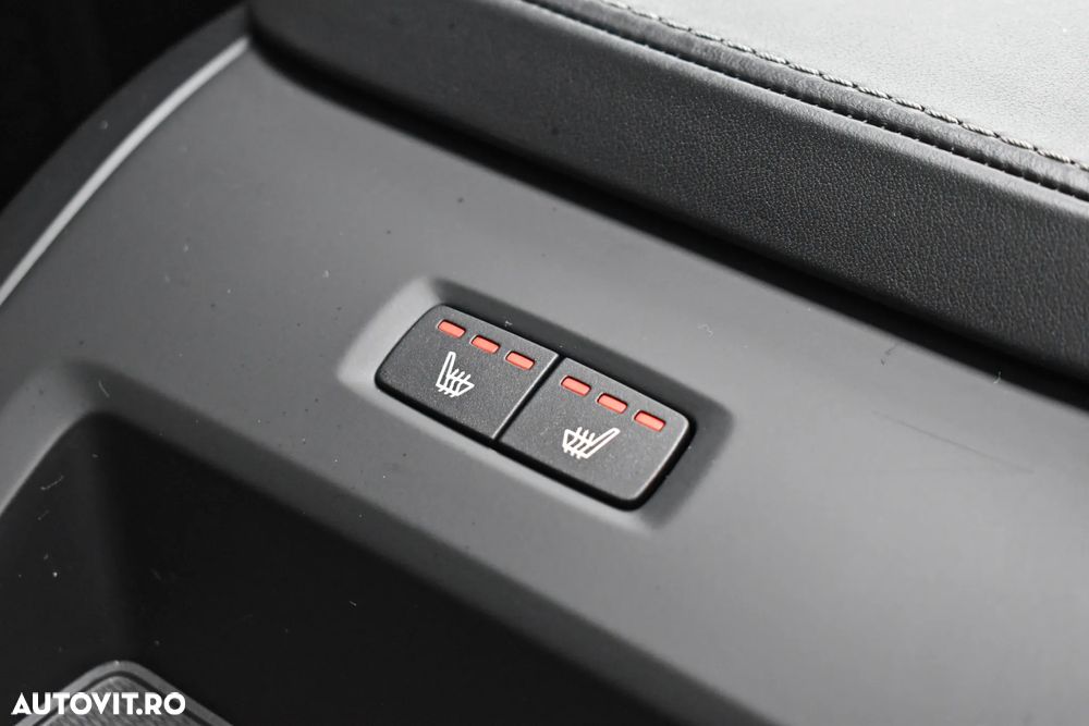 Volvo XC 90 D5 AWD Geartronic Inscription - 28