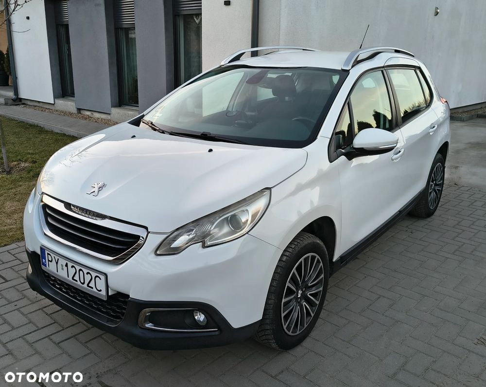 Peugeot 2008 1.2 Pure Tech Style EU6 - 1