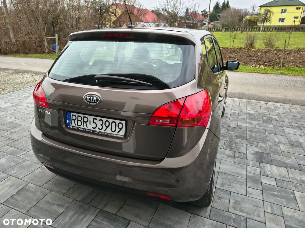 Kia Venga 1.4 CVVT Business Line - 11