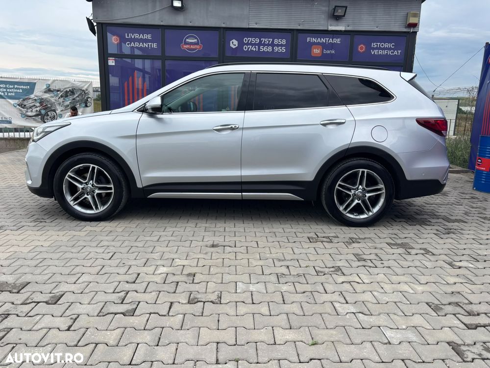 Hyundai Grand Santa Fe - 7